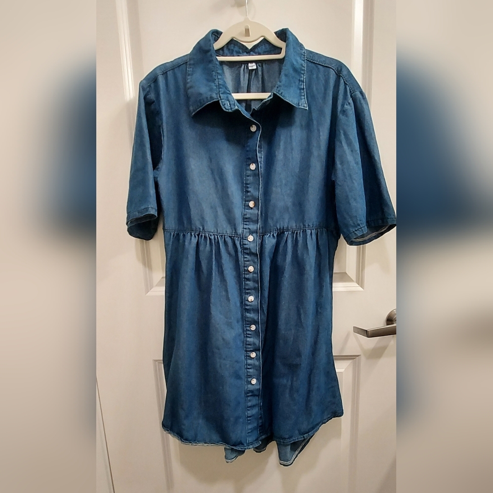 Denim Button-Front Short Sleeve Dress - Blue